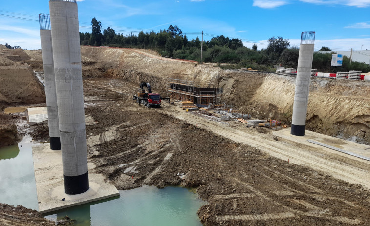 García Seoane destaca la celeridad con la que progresa la obra del enlace de la N-VI y la Vía Ártabra en Iñás