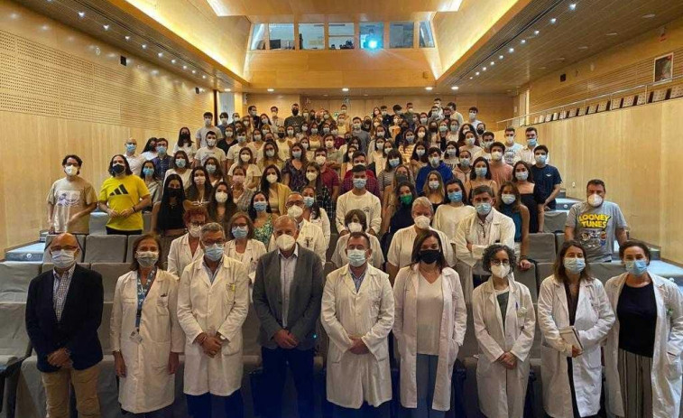 El Chuac dio ayer la bienvenida a 109 alumnos que estudian el último curso de Medicina