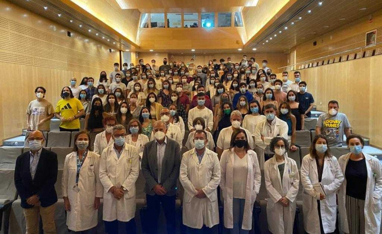 El Chuac dio ayer la bienvenida a 109 alumnos que estudian el último curso de Medicina