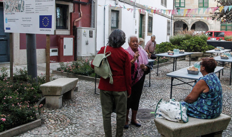 Los vecinos de la Ciudad Vieja en A Coruña proponen un Rosario de tres días y “un plus” de María Pita