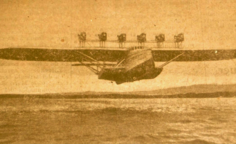 La visita del Dornier alemán causó una enorme expectación entre los coruñeses