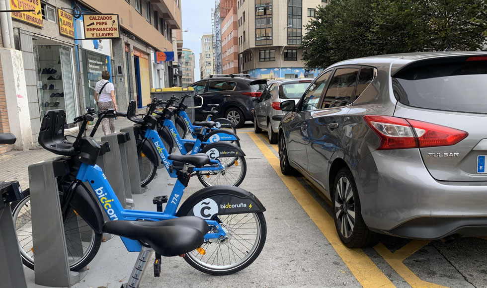 La doble fila tambiu00e9n afecta las bicicletas [Pu00c1G. 14]