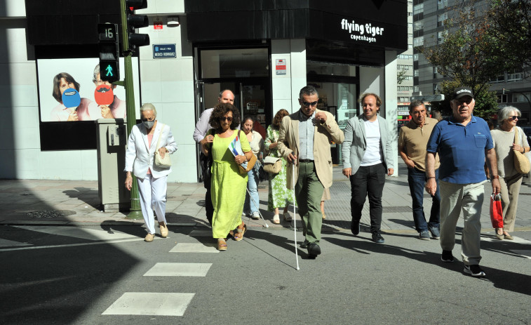 Los semáforos de A Coruña incorporan un sistema de avisos sonoros a demanda para invidentes