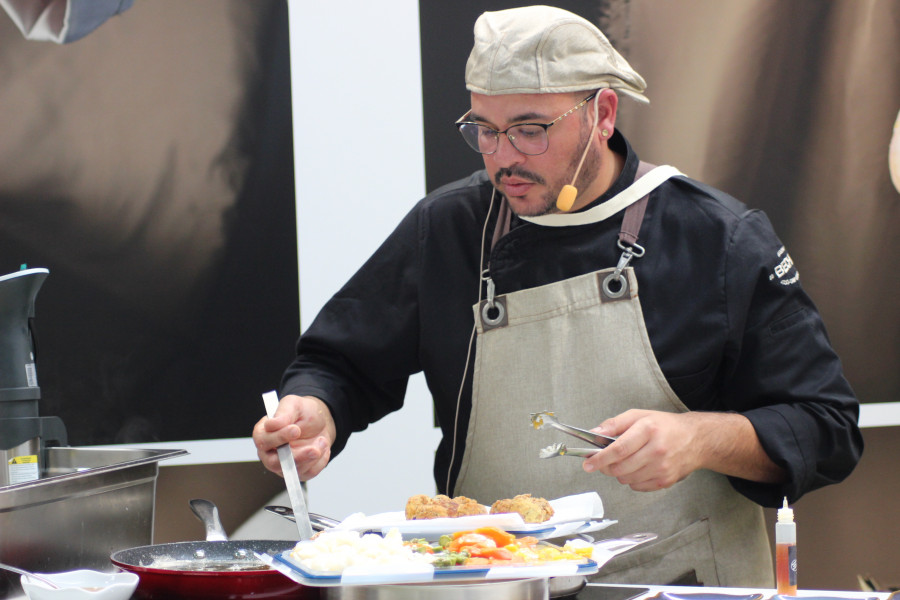 Showcooking de la mano de Christian Vadell, cocinero del restaurante Brasa de Beche