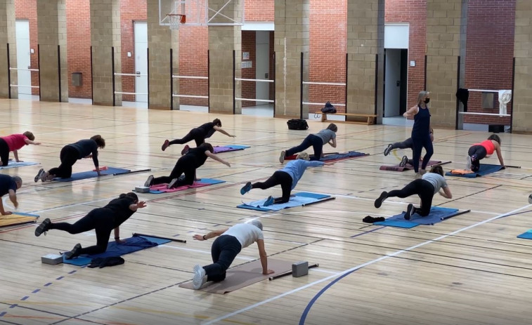 La OMS aconseja yoga y meditación para mejorar la salud mental en el trabajo