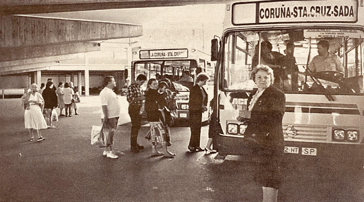 Autobuses de Cal Pita en la estacion de autobuses en 1997