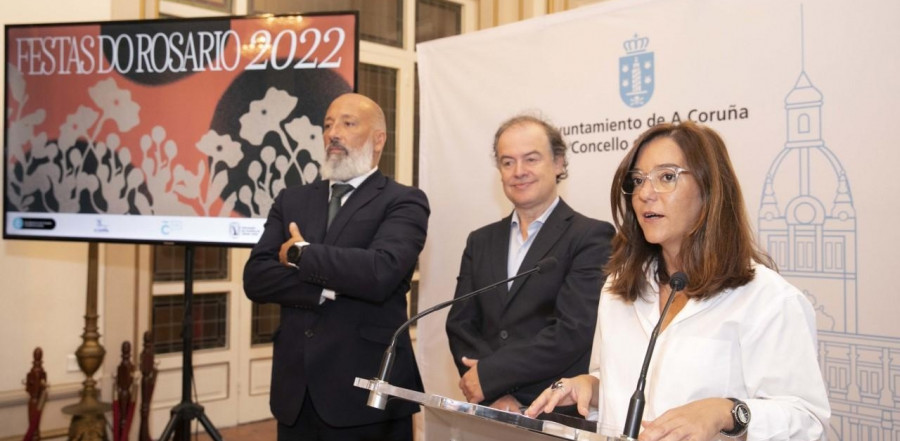 La unión entre Ayuntamiento de A Coruña y vecinos da como resultado un Rosario por todo lo alto