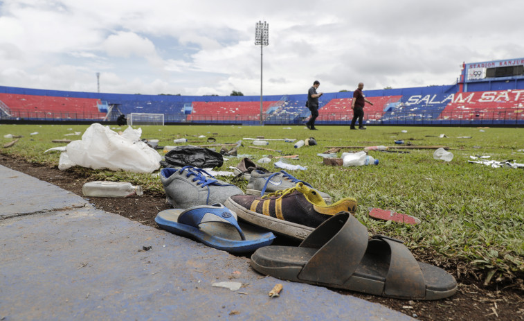 Indonesia anuncia una investigación independiente de la tragedia en su fútbol