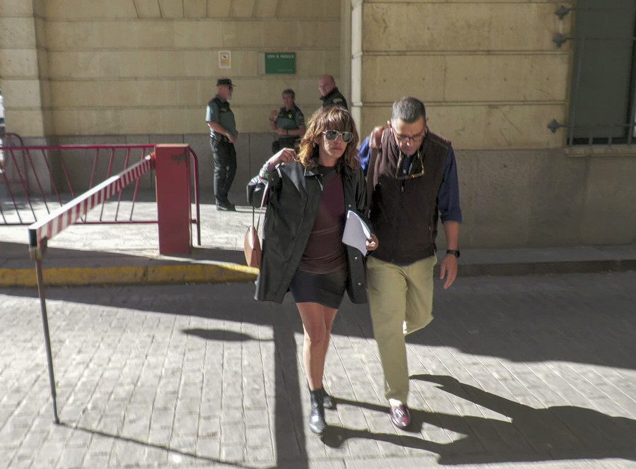 Piden dos años de cárcel para la actriz María León por el altercado con la Policía Local de Sevilla