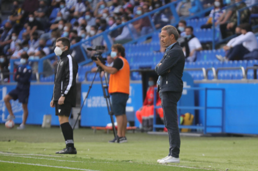 Óscar Cano prepara la mezcla