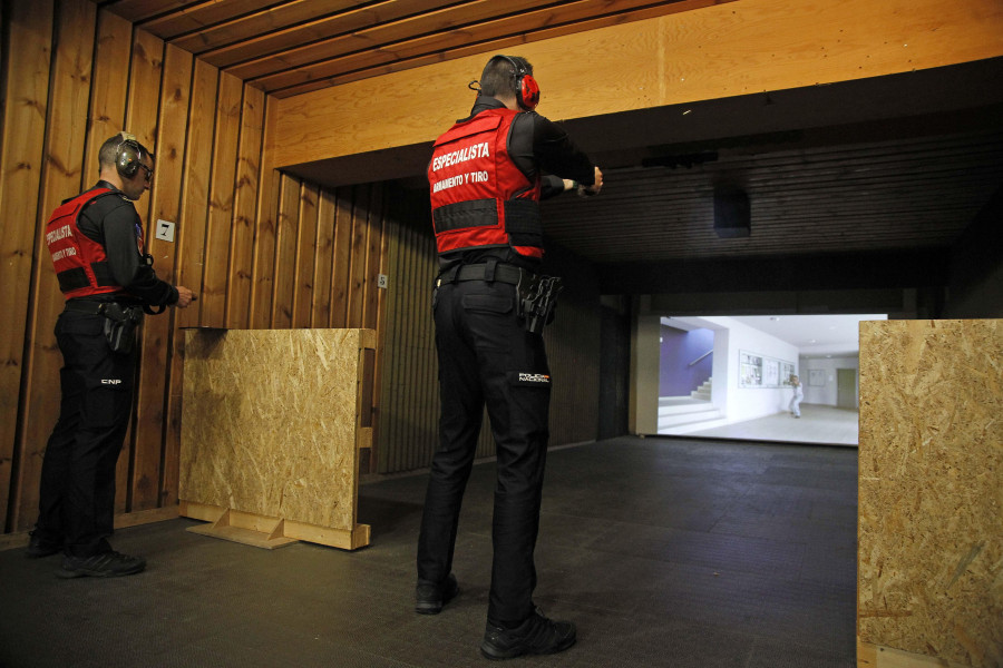 La Comisaría de Policía Nacional de Lonzas exhibe una galería de tiro pionera en España