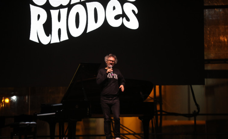 Rhodes y Chopin ponen en pie al puerto de A Coruña