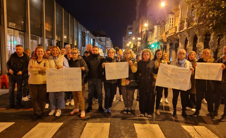 Los placeros se rebelan contra las obras de la plaza de Lugo