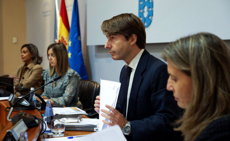Las críticas a las rebajas fiscales centran el primer debate de las cuentas gallegas