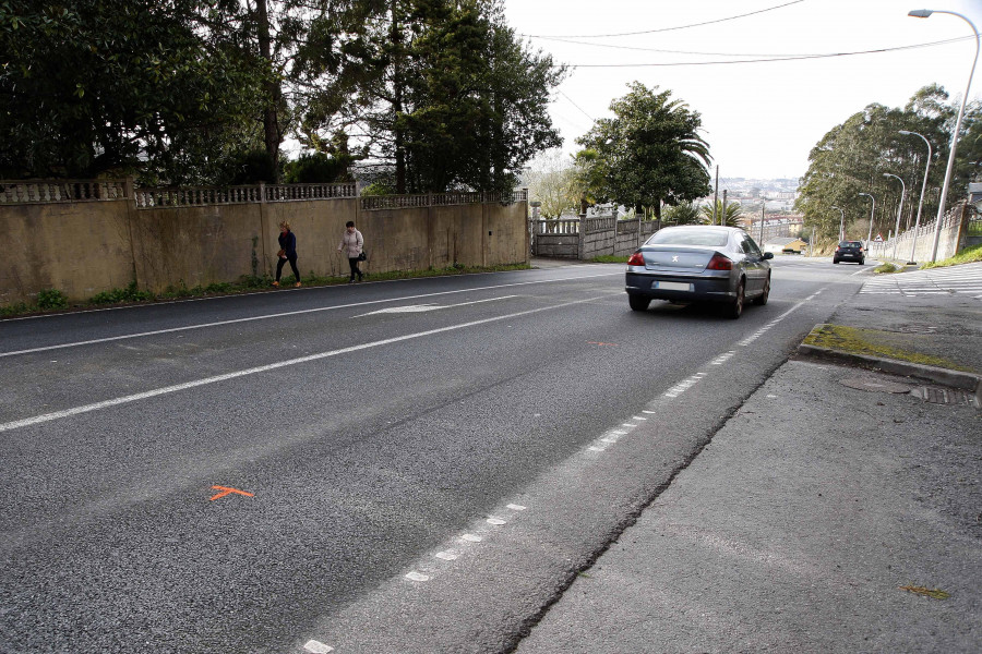 Un septuagenario pierde la vida al ser aplastado por el coche que manipulaba en un garaje de Cambre