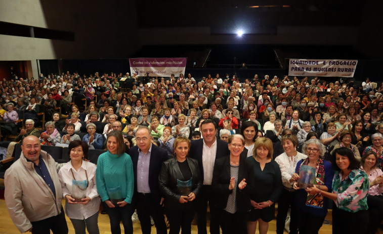 Las mujeres del rural gallego  piden en Santiago más  servicios públicos “dignos”