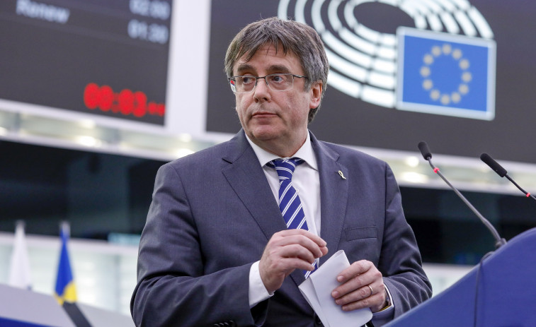 El Govern catalán resta legitimidad presidencial a Carles Puigdemont, afeado por PSC y Podemos