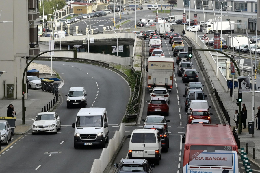 Un accidente múltiple colapsa Alfonso Molina durante más de dos horas