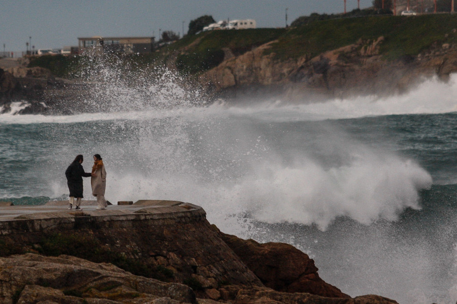 Alerta naranja por temporal costero este jueves en el litoral de A Coruña