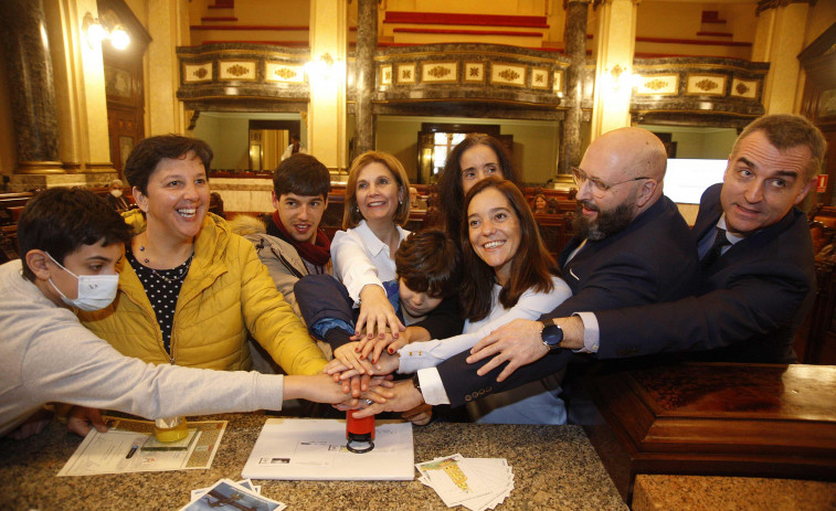 El Ayuntamiento anuncia los ganadores del calendario 2023 y del concurso de filatelia