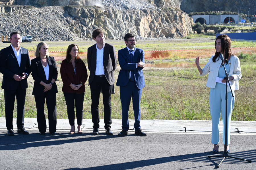 Una voladura marca el inicio de las obras del tren de Puerto Exterior