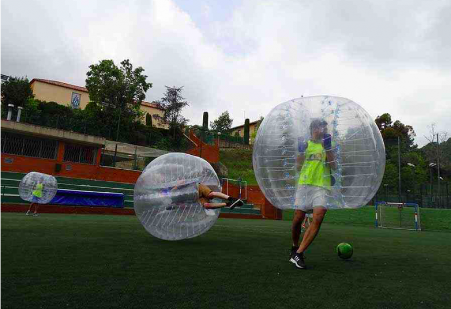 Bubble soccer A Coruña, una nueva manera de jugar al fútbol