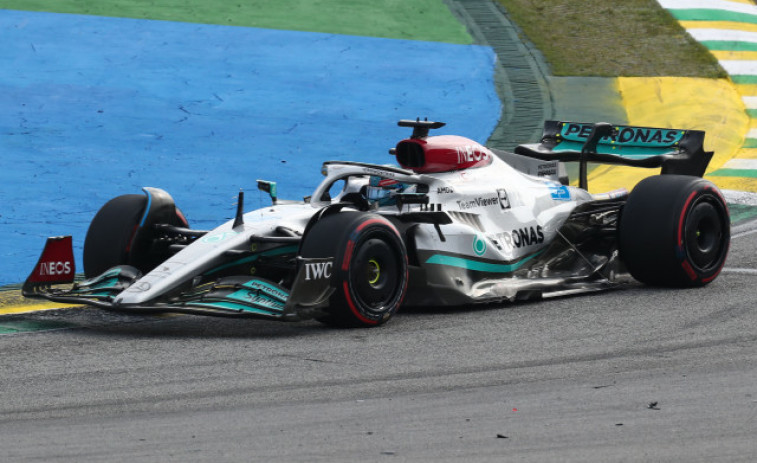 Russell logra su primera victoria en la F1 y Sainz acaba tercero en Brasil