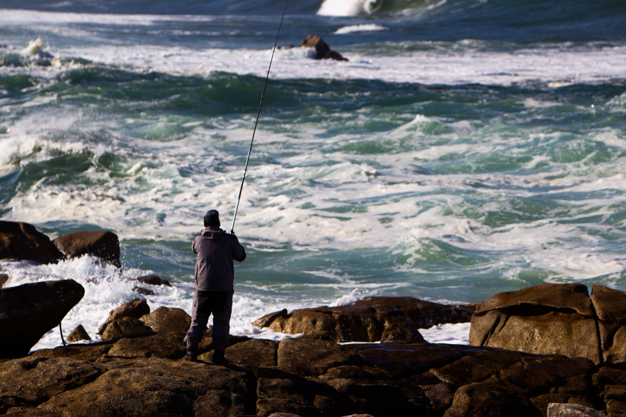 Alerta por temporal en el mar y por lluvias para este martes en Galicia