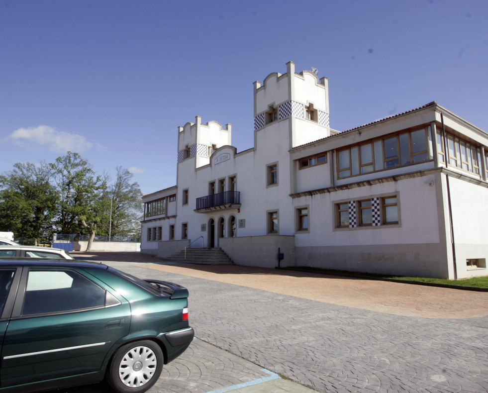 Edificio de A SEnra en Bergondo