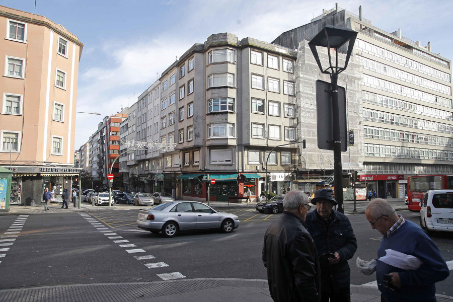 Investigan la muerte de un hombre en un domicilio del barrio de Os Mallos