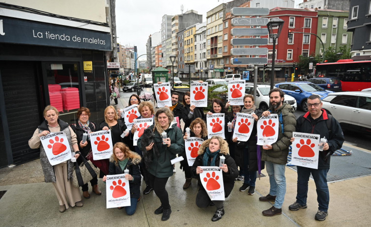 Conciencia y civismo en Os Mallos contra los orines de las mascotas