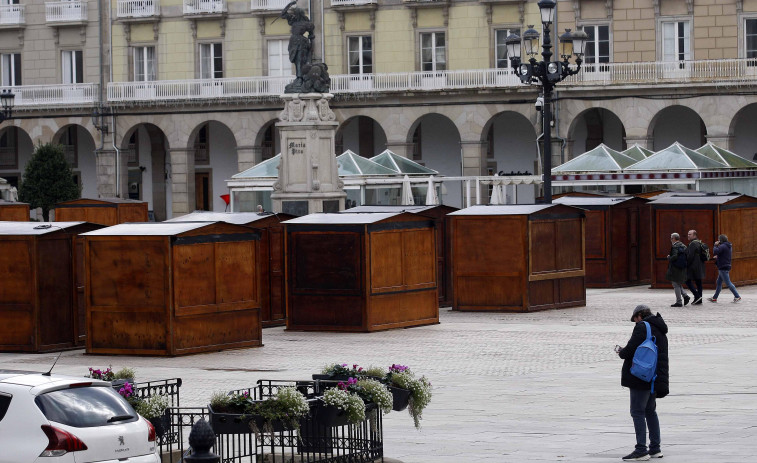 A Coruña reivindica su papel: las luces de Navidad también son un imán para el turismo en la ciudad