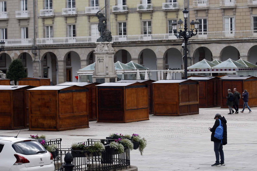 A Coruña reivindica su papel: las luces de Navidad también son un imán para el turismo en la ciudad