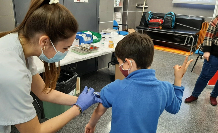 La Xunta cita a los niños que se vacunaron contra la gripe en los hospitales para recibir la segunda dosis