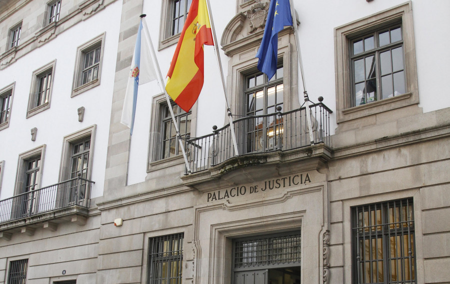 Rebajan en cinco años la condena a dos violadores en O Porriño