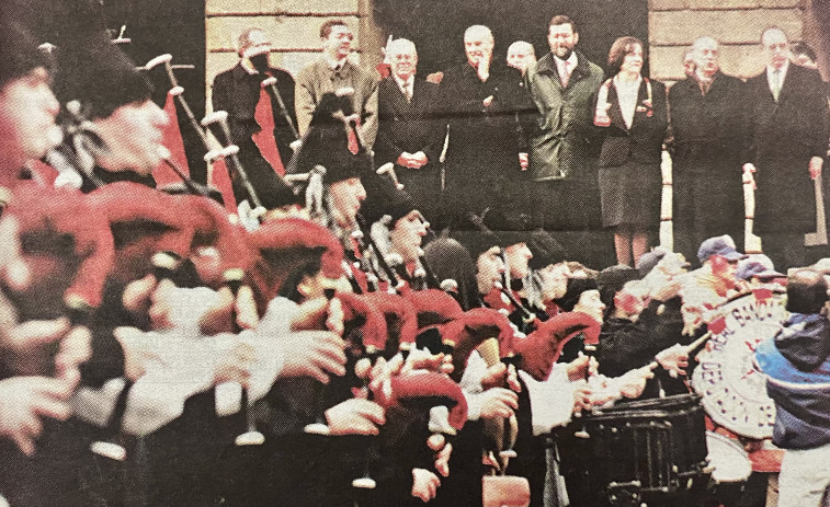 Hace 25 años: Toma de posesión de Fraga con 5.000 gaiteiros y Francisco Vázquez volverá a presentarse