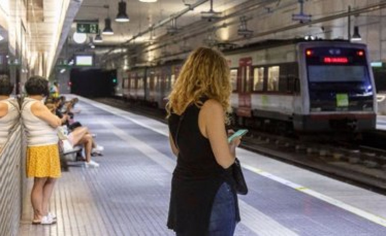 Varios pasajeros heridos al colisionar dos trenes en la estación de Montcada