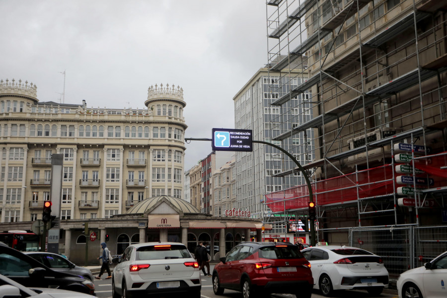 Incentivan el uso de Juana de Vega para aligerar la plaza de Pontevedra