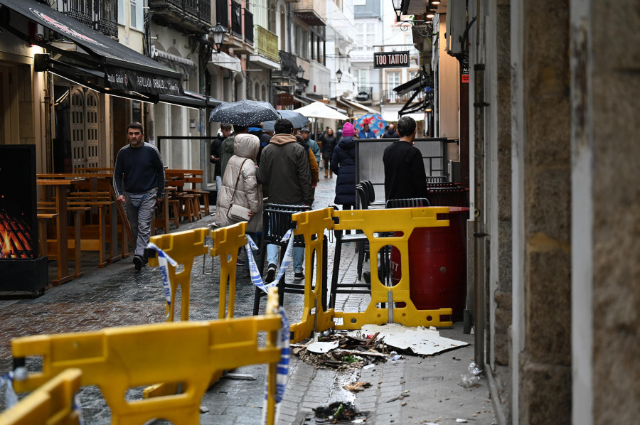 El BNG eleva al Parlamento la petición para proteger los murales de Urbano Lugrís de la calle Olmos