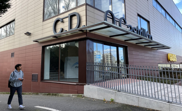 Socorristas haciendo mantenimiento y saunas que no funcionan: los problemas en O Castrillón