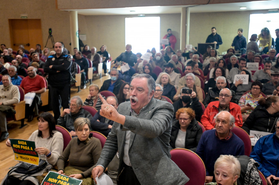 Ni el PP, ni el PSOE ni Alternativa dos Veciños comunicaron al Ayuntamiento de Sada la expulsión de sus ediles