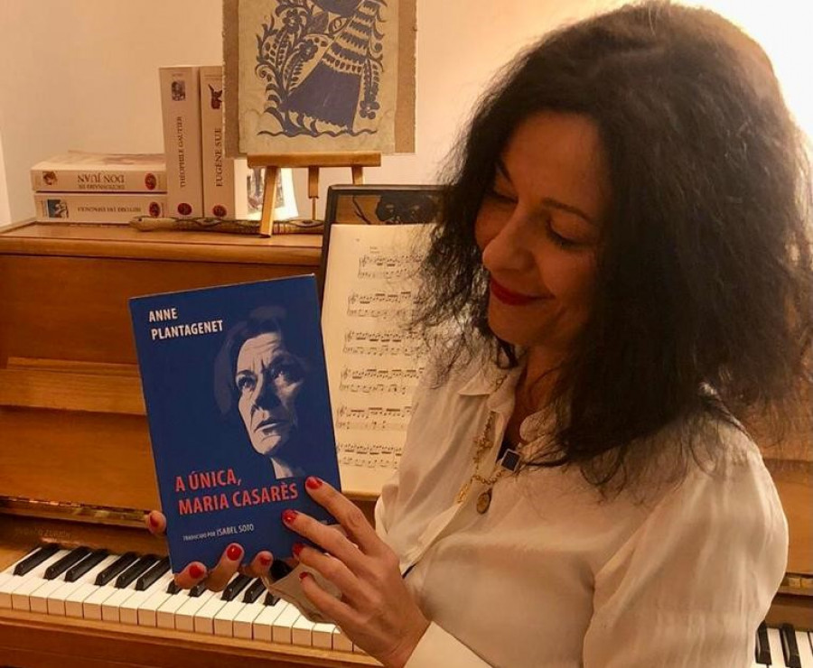 Anne Plantagenet | "Es un honor y una victoria que el libro exista en gallego"