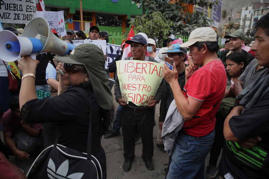 El Gobierno peruano declara el estado de emergencia en todo el país por treinta días