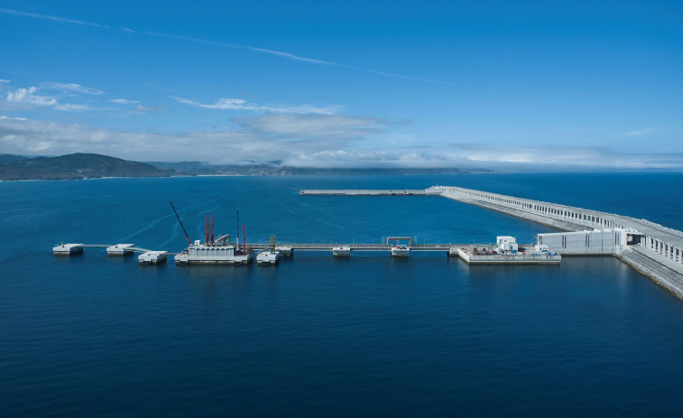 Repsol anuncia la puesta en marcha de sus instalaciones en el Puerto Exterior