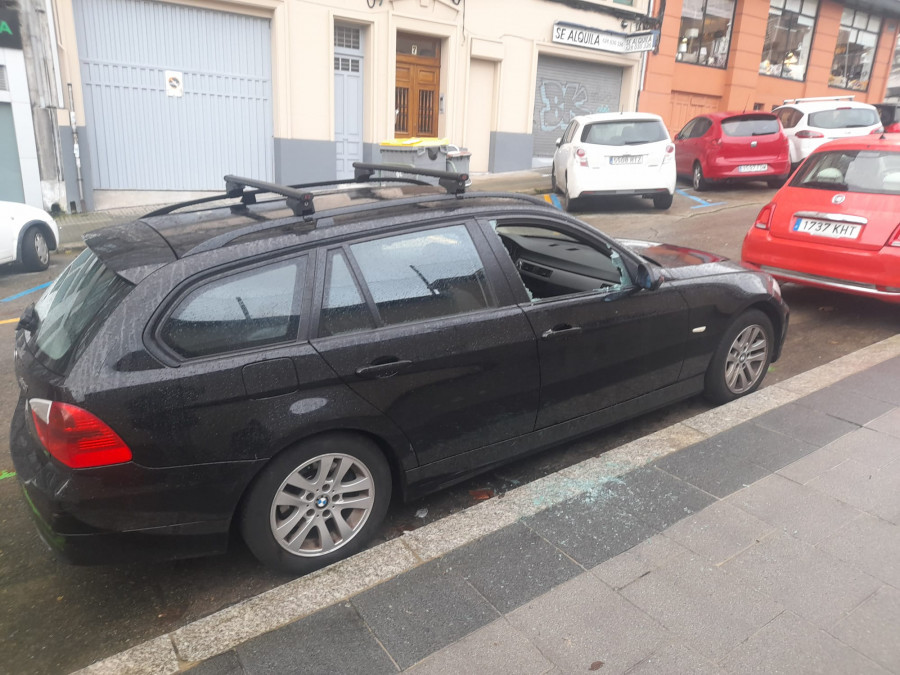 Roban en varios coches junto al colegio Concepción Arenal