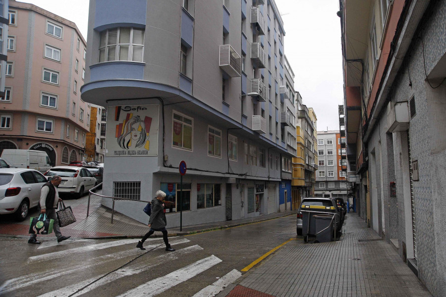 Los vecinos reclaman la ampliación de las aceras en la calle Cartagena