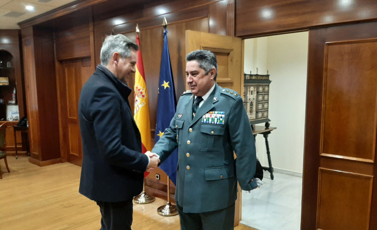 Miñones ensalza la labor del coronel Jambrina al frente de la Comandancia de la Guardia Civil en A Coruña
