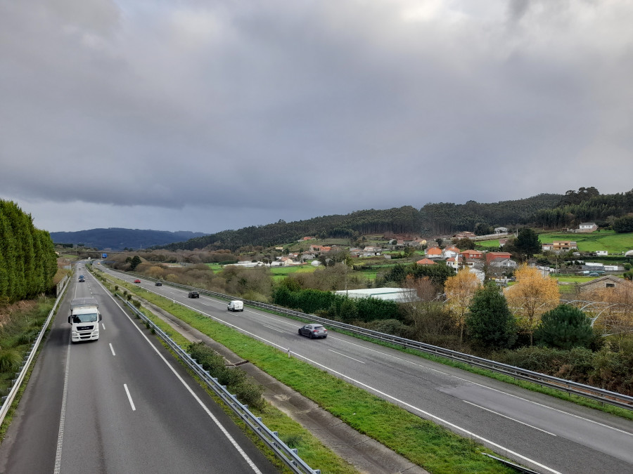 Detienen en Orro a un hombre que mantuvo atada a una mujer en el interior de una furgoneta