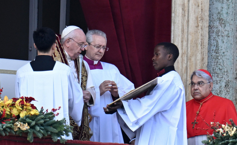 El papa pide en su mensaje de Navidad que cese la insensata guerra en Ucrania