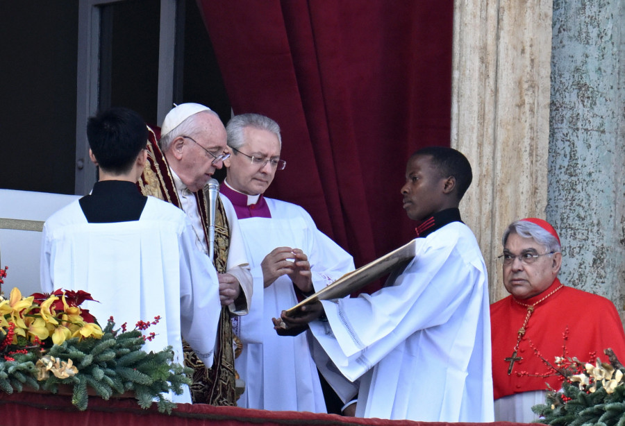 El papa pide en su mensaje de Navidad que cese la insensata guerra en Ucrania